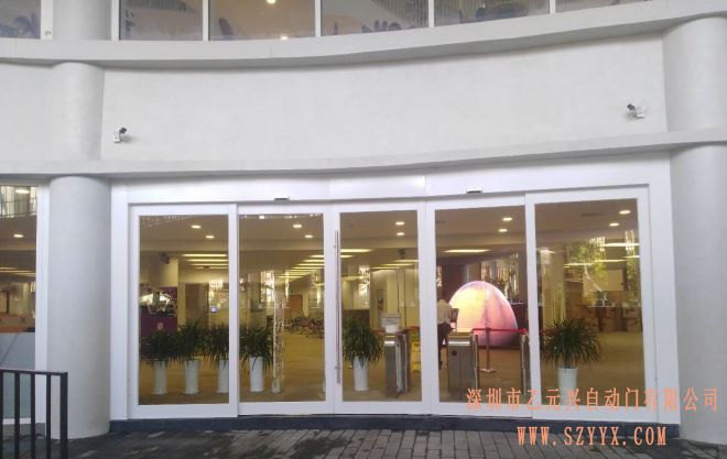 香港中文大學(xué)(深圳)圖書(shū)館松下自動(dòng)感應(yīng)門(mén).jpg