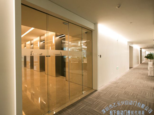 企業(yè)辦公室玻璃自動感應(yīng)門-騰訊案例圖片 企業(yè)辦公室玻璃自動感應(yīng)門-騰訊案例圖片